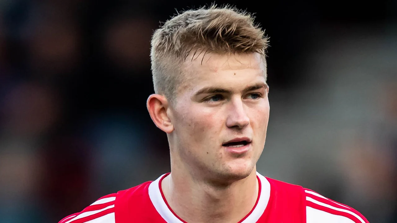 'PSG gaat vól voor De Ligt en biedt jaarsalaris van 15 miljoen'
