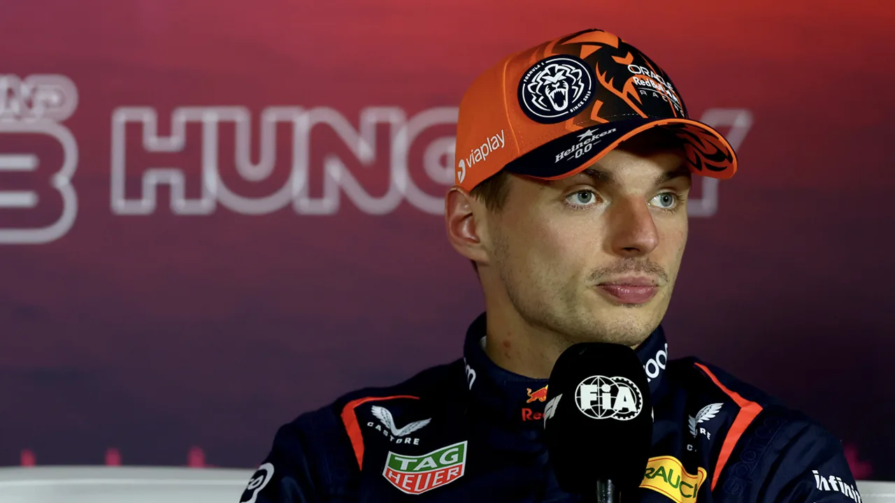 'Mensen die niet houden van mijn taalgebruik, moeten dan maar niet luisteren en het geluid uitzetten'