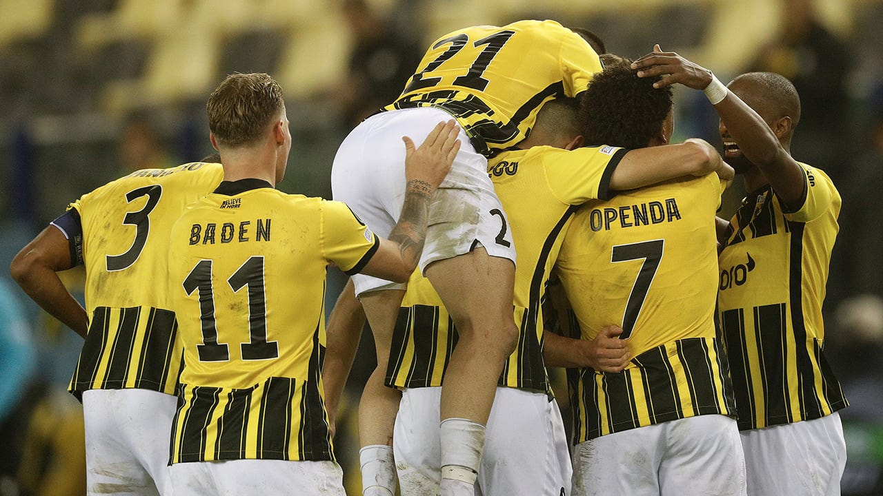 Vitesse stunt in uitverkocht GelreDome tegen Tottenham Hotspur