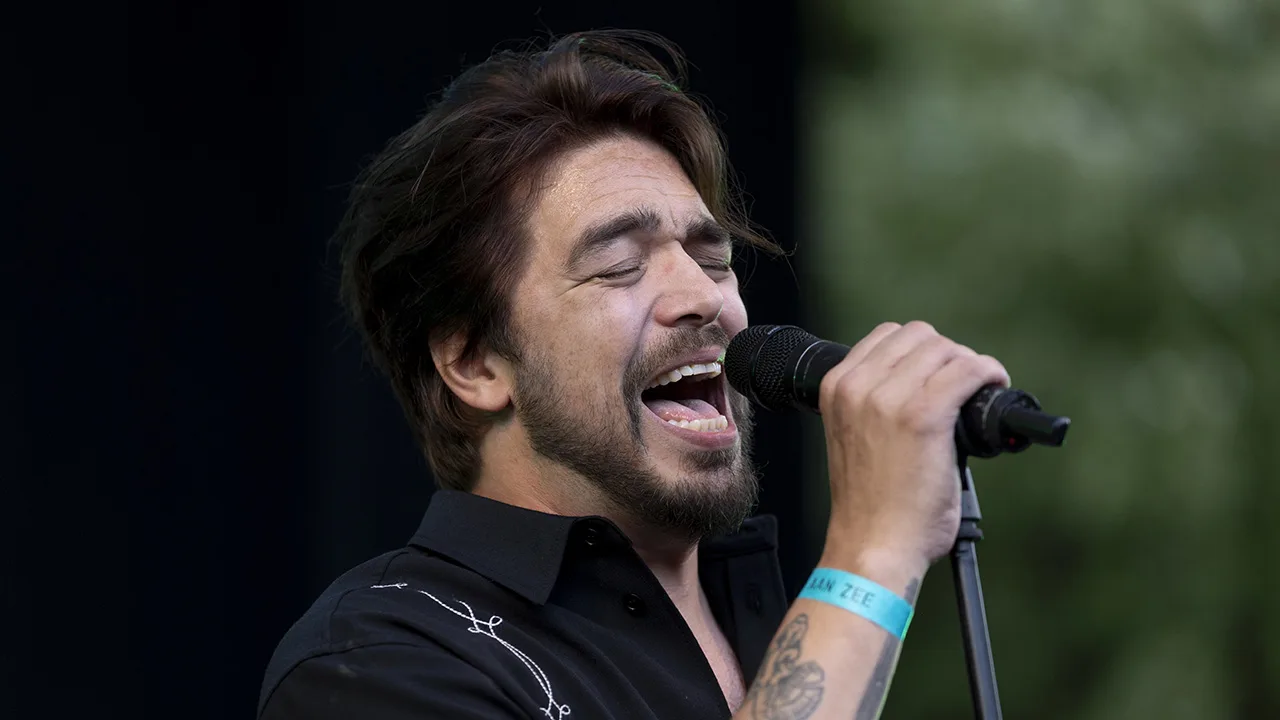 Waylon treedt vanavond op bij De Oranjezondag!