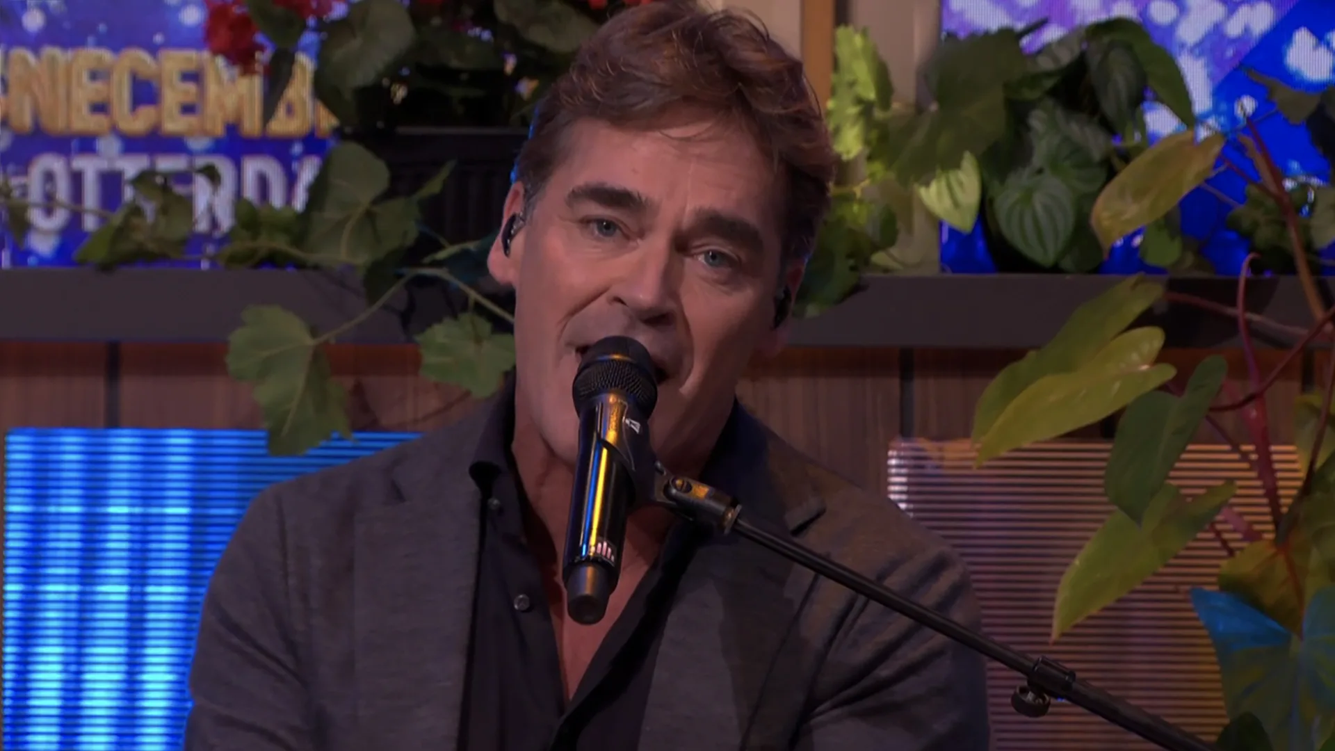 Jeroen van der Boom zorgt met ‘Slapeloze Nachten’ voor een heerlijke start van De Oranjezondag!