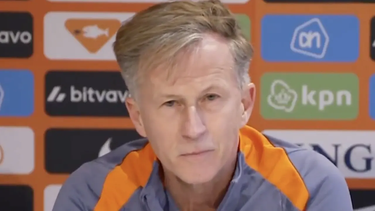 Andries Jonker verrast en verbaasd over vertrek bij Oranjevrouwen