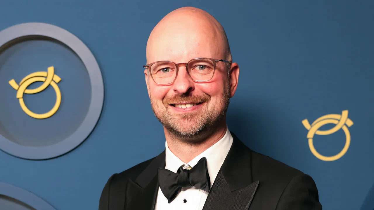 Tim de Wit maakt dinsdag debuut als presentator van Bar Laat