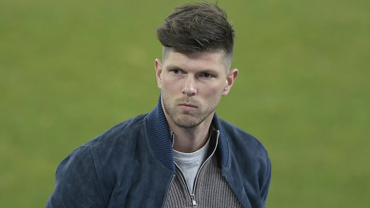 Ajax neemt per direct afscheid van Klaas-Jan Huntelaar