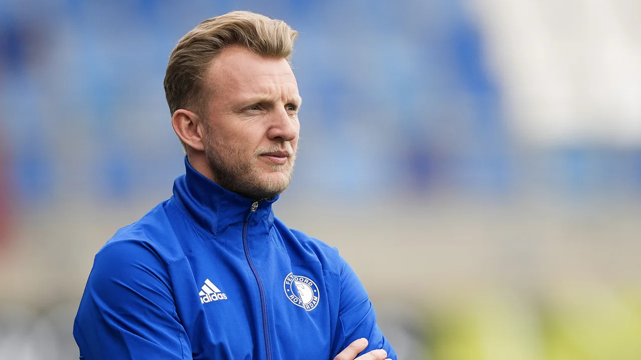 'Dirk Kuyt gesignaleerd in het Rat Verlegh Stadion'