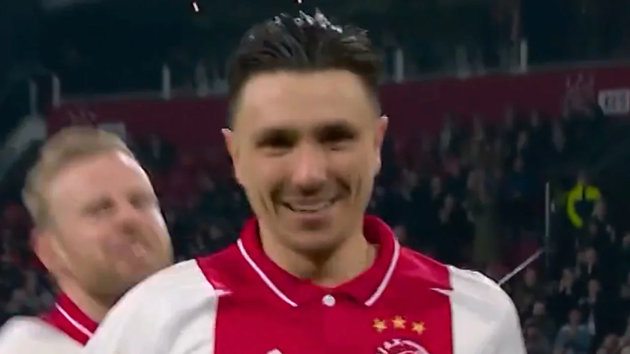 Videogoal: Berghuis zet Ajax via penalty snel op voorsprong tegen RKC 