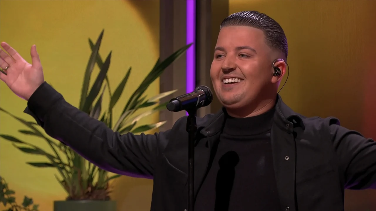 Marco Schuitmaker opent De Oranjezondag met zijn nieuwe nummer 'Schaam Je Voor Je Tranen Niet!'