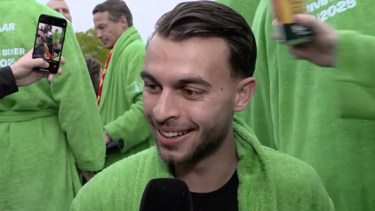 Go Ahead-middenvelder Llansana: 'Als Almere zondag niet van ons wint, weet ik het niet meer'