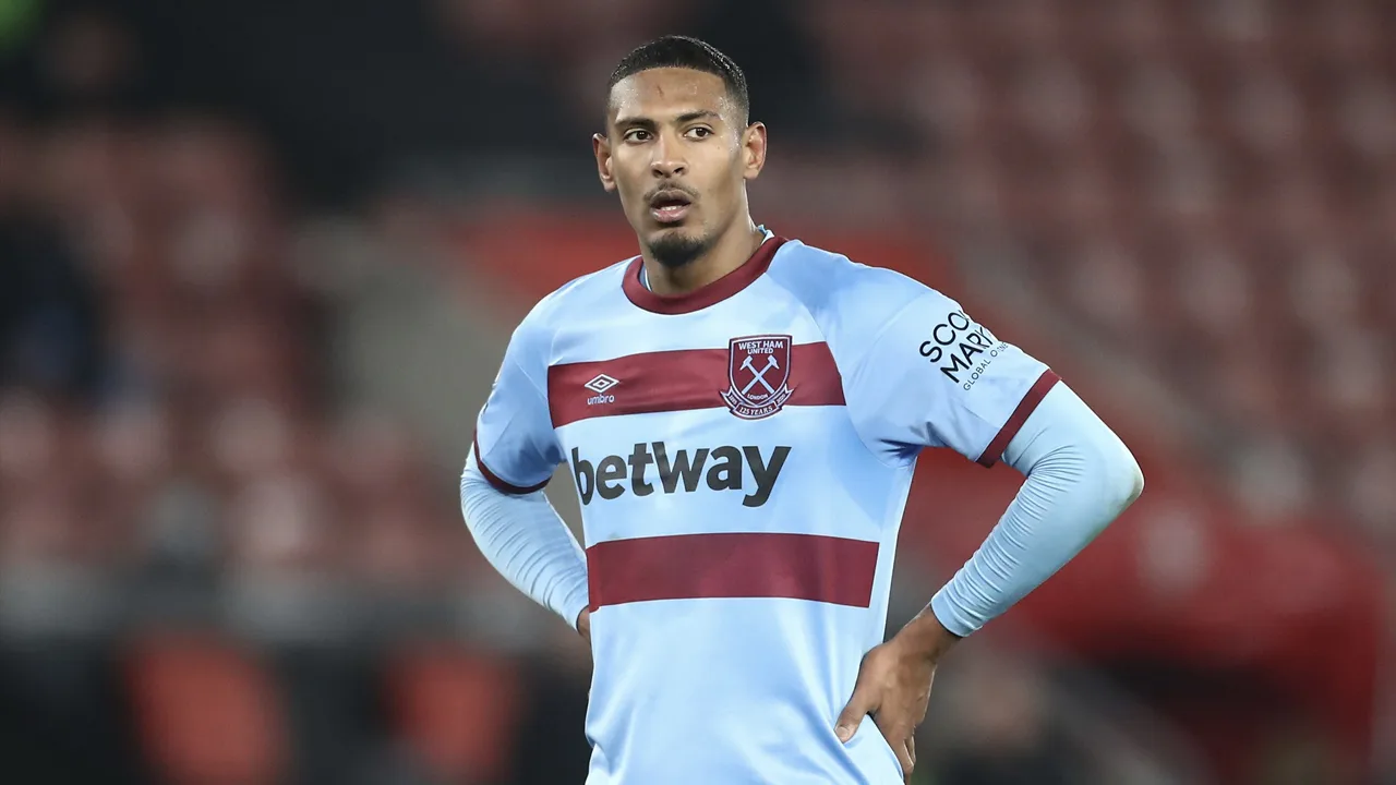 'Haller tekent op zeer korte termijn contract bij Ajax'