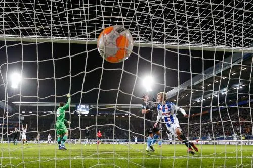 Heerenveen bezorgt Stam eerste puntenverlies
