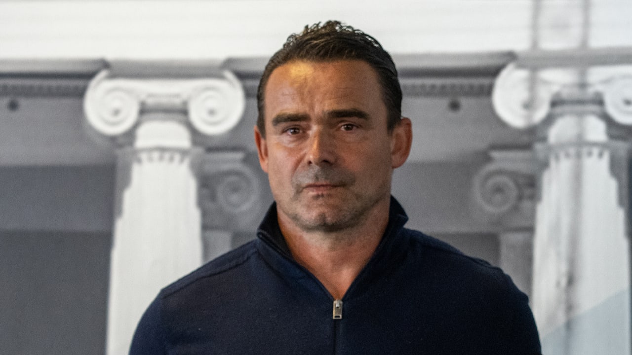 'Marc Overmars verkoopt 'nee' aan Newcastle United en blijft bij Ajax'
