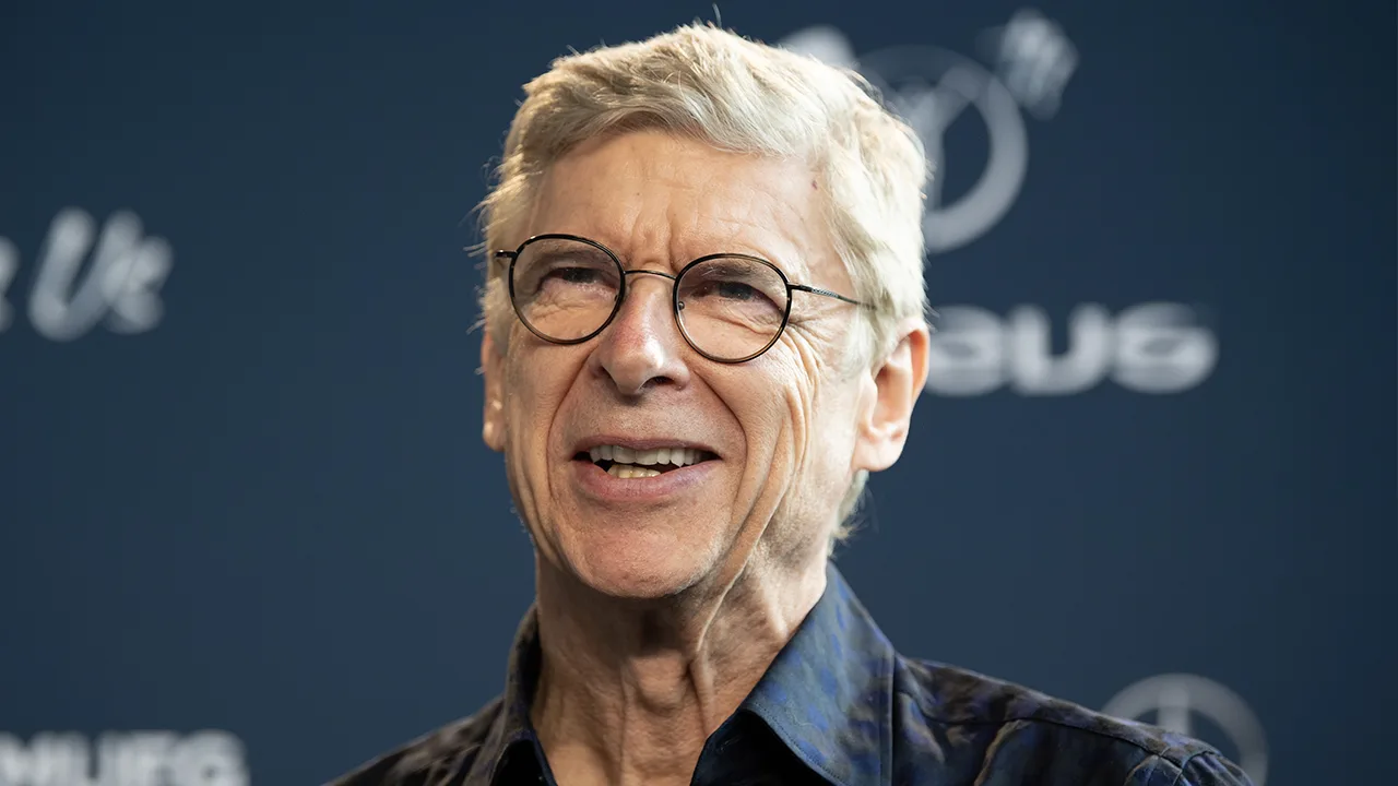 'Wenger biedt zichzelf aan voor bondscoachschap Oranje'