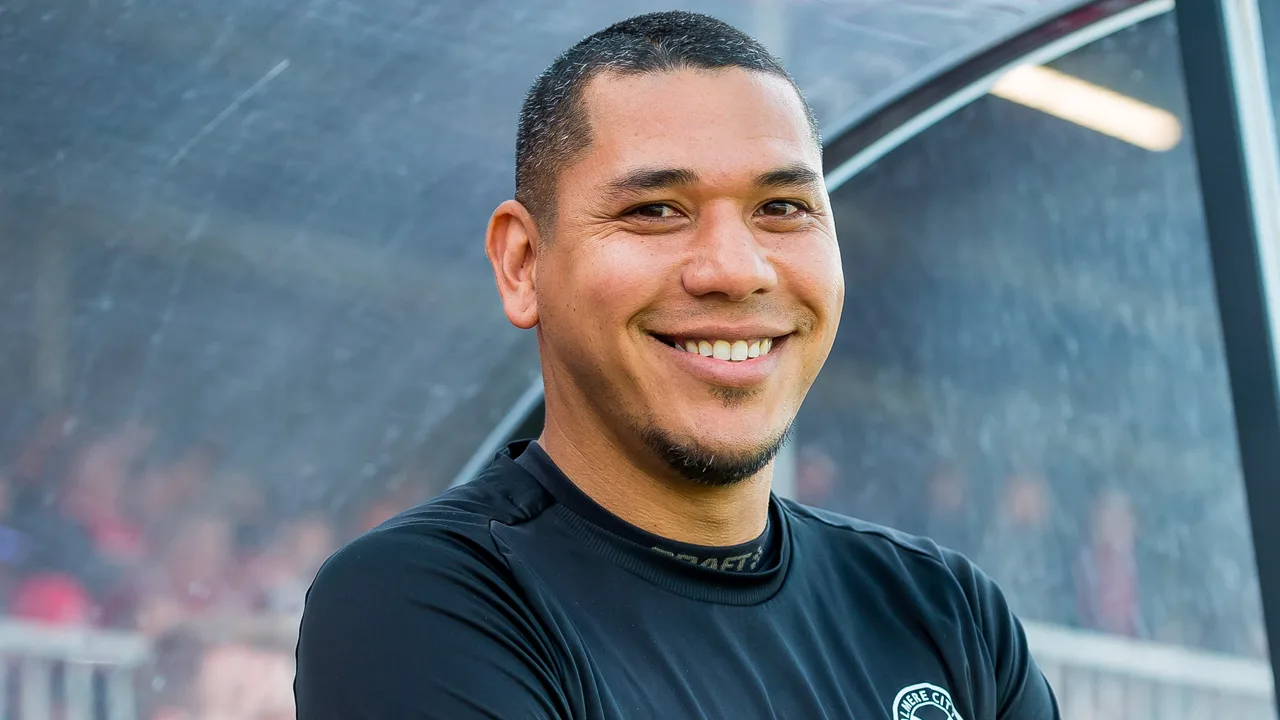 'Ajax en Almere City akkoord: Maduro rechterhand van Steijn' 