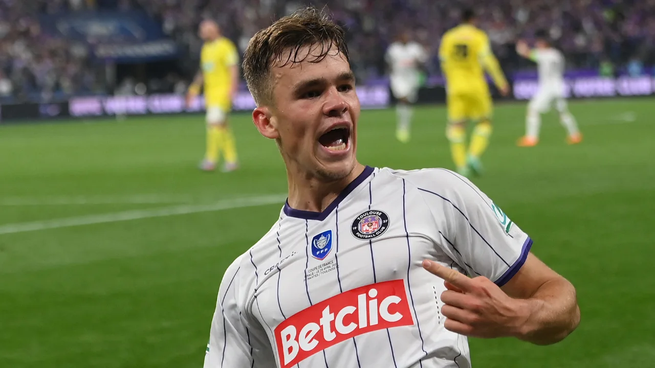 Bergwijn en Brobbey vallen af bij Oranje, Koeman roept Dallinga op