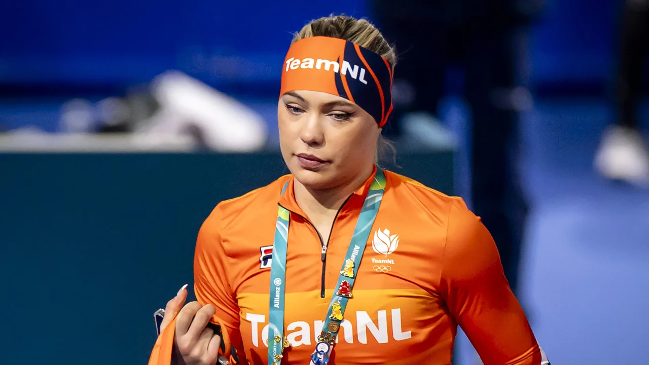 Steun voor Jutta Leerdam na rel: 'Zij is zoveel groter dan de Nederlandse pers!'