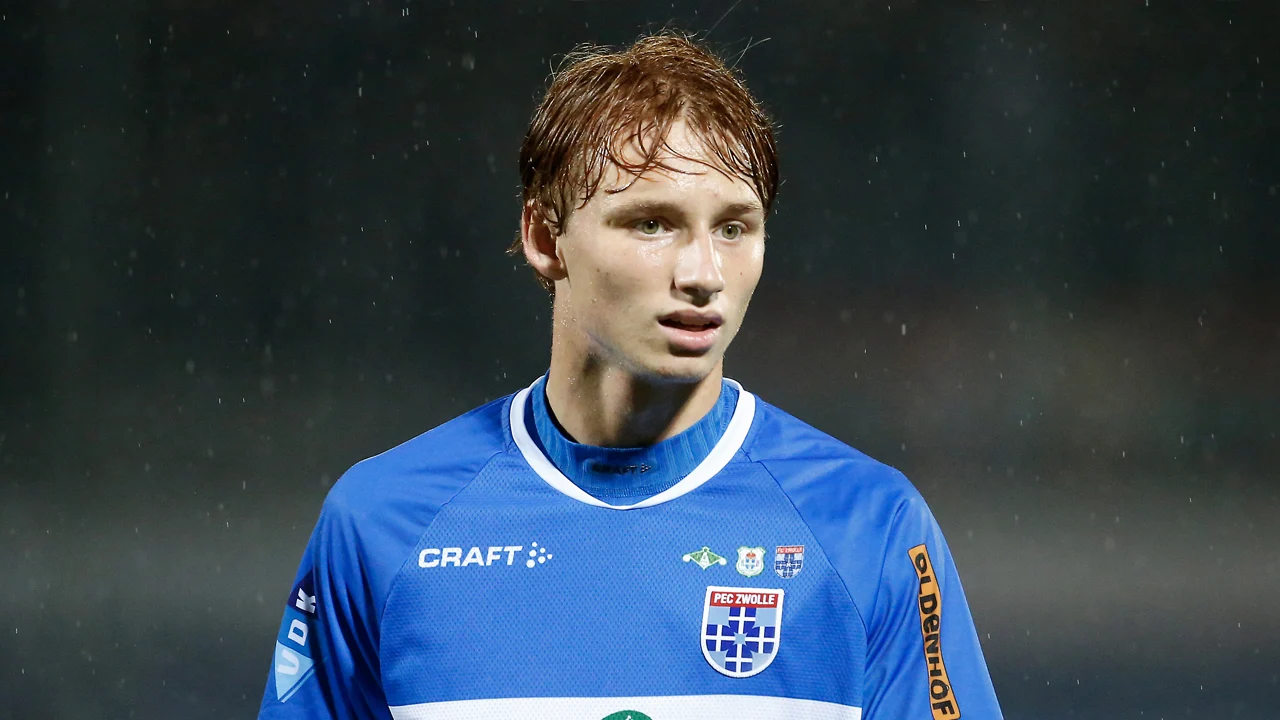'PEC Zwolle-talent Van den Berg op weg naar Liverpool'