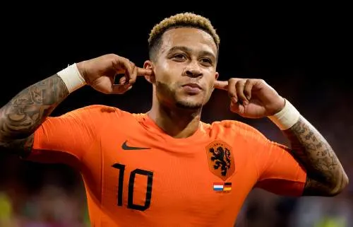 Bergwijn: Depay helpt ons allemaal