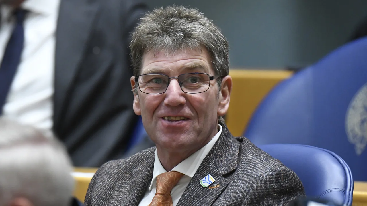 'Kersvers PVV-kamerlid Willem Boutkan wordt grootverdiener van de Tweede Kamer'