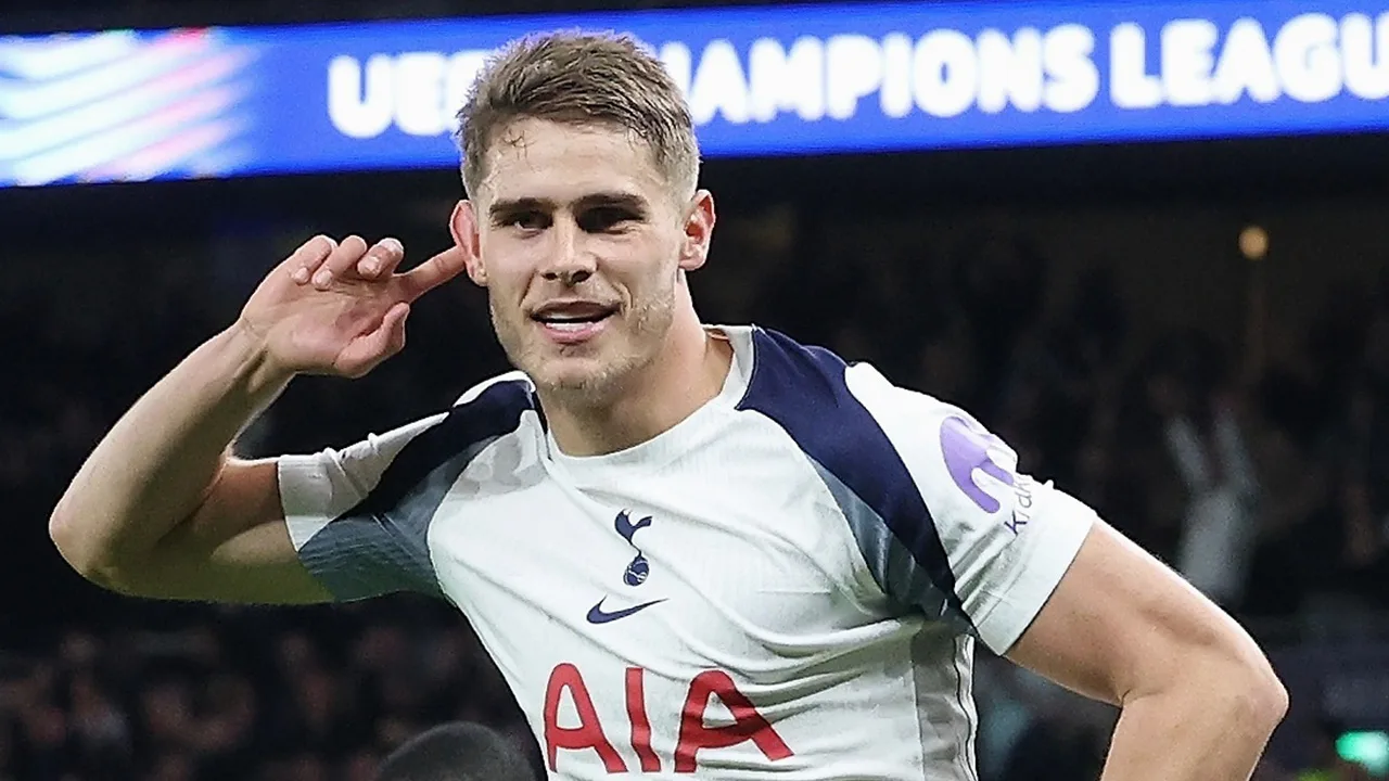 Lofzang voor Van de Ven na krankzinnige sprint en goal: 'Alsof hij even in Messi veranderde'