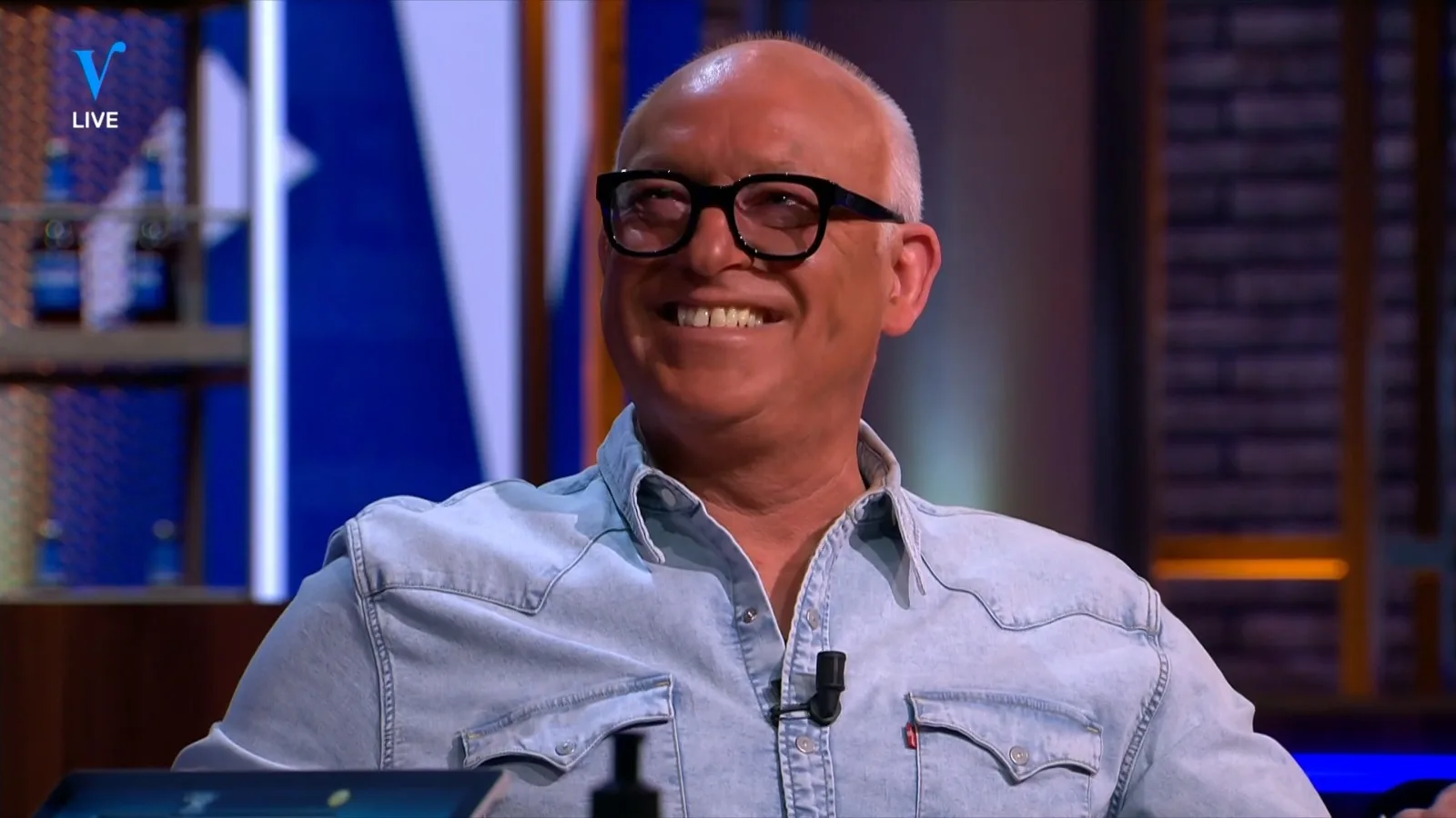 René moest zichzelf schminken: 'Heb je schoensmeer gebruikt?'