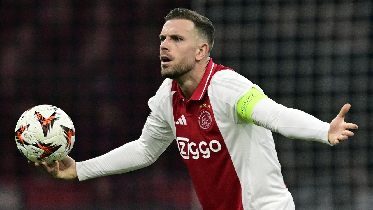 Ajax verliest van Eintracht Frankfurt in Europa League