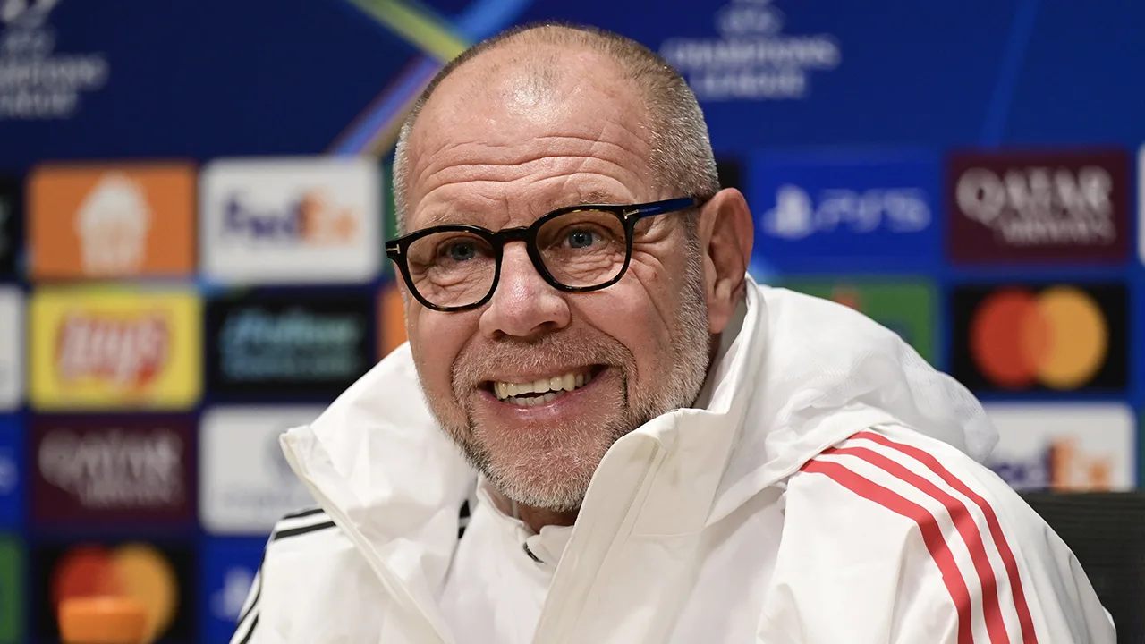 'Fred Grim maakt het seizoen af als hoofdtrainer van Ajax'