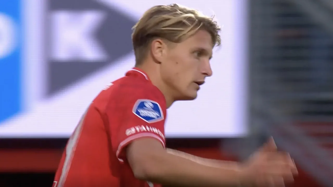 KANS: Sem Steijn raakt de paal na mooie pass Pröpper