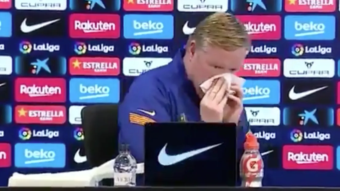 Koeman krijgt bloedneus en moet persconferentie stilleggen