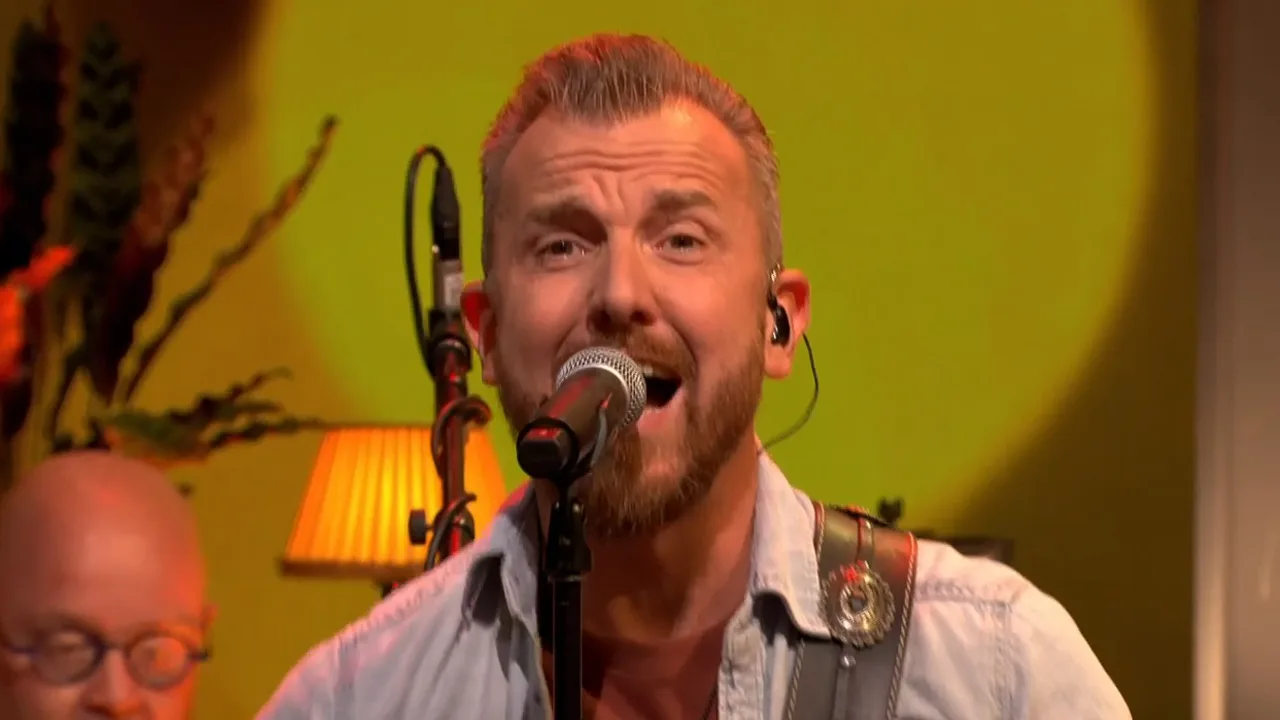 Tributeband Brucified opent De Oranjezondag met Dancing in the Dark!