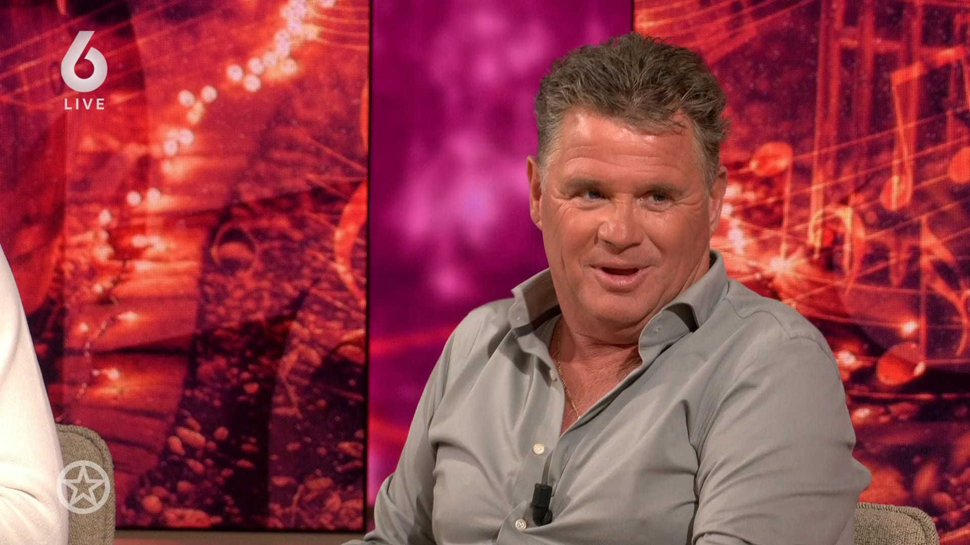 Wolter Kroes sneert naar Johan Derksen