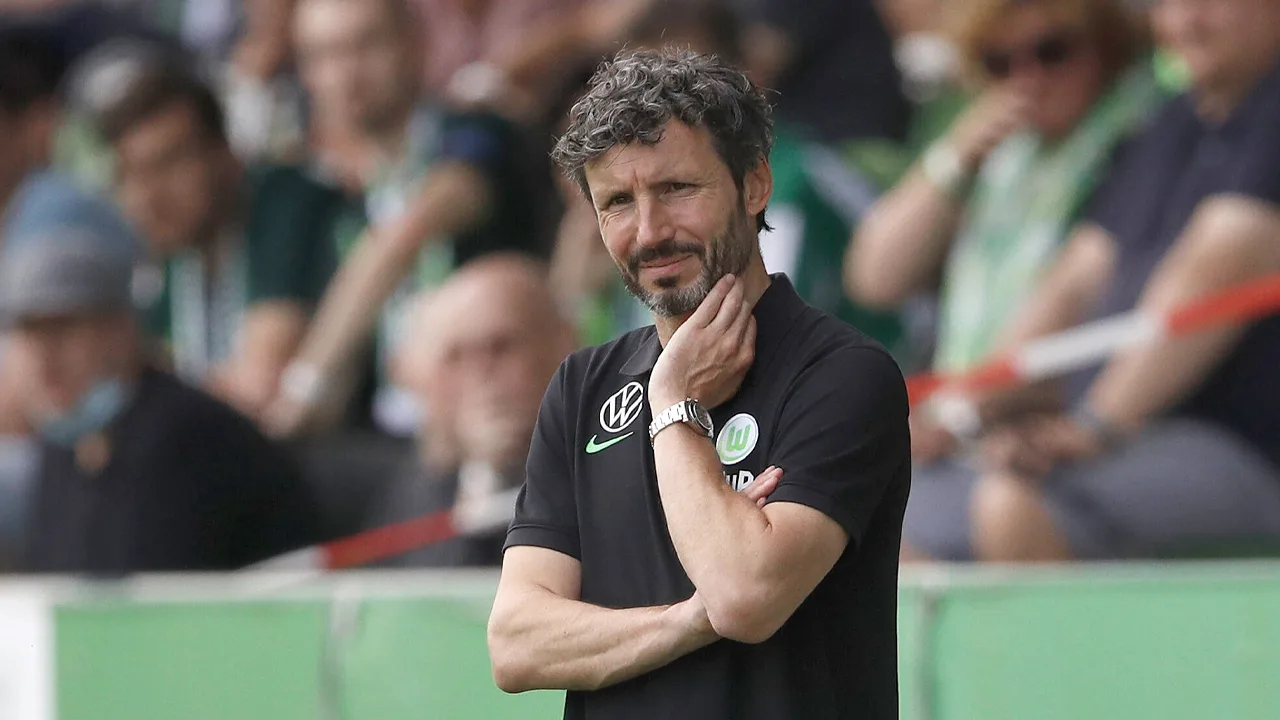 Van Bommel met Wolfsburg onderuit bij Red Bull Salzburg