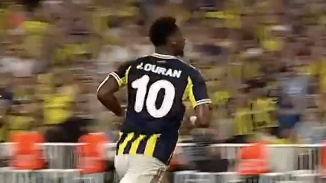 Videogoals: Fenerbahçe draait achterstand om en gaat met voorsprong de rust in tegen Feyenoord 