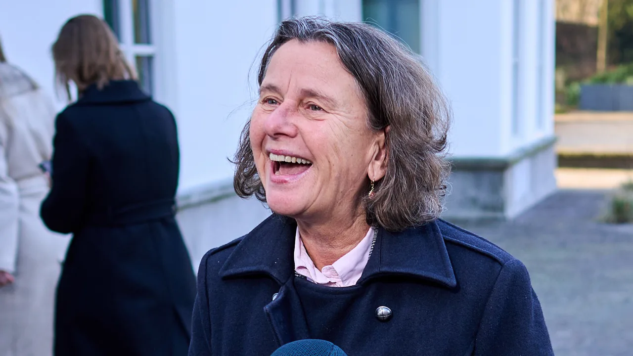 Minister Faber heeft sommatie van De Speld ontvangen en kan er wel om lachen