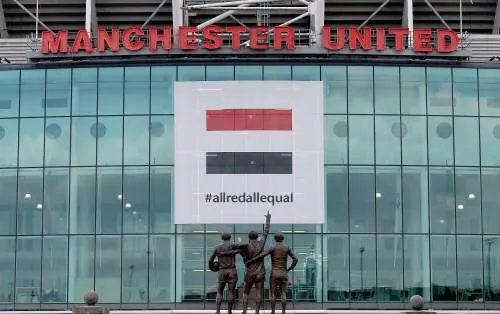 FA gaat zwaarder straffen bij racisme