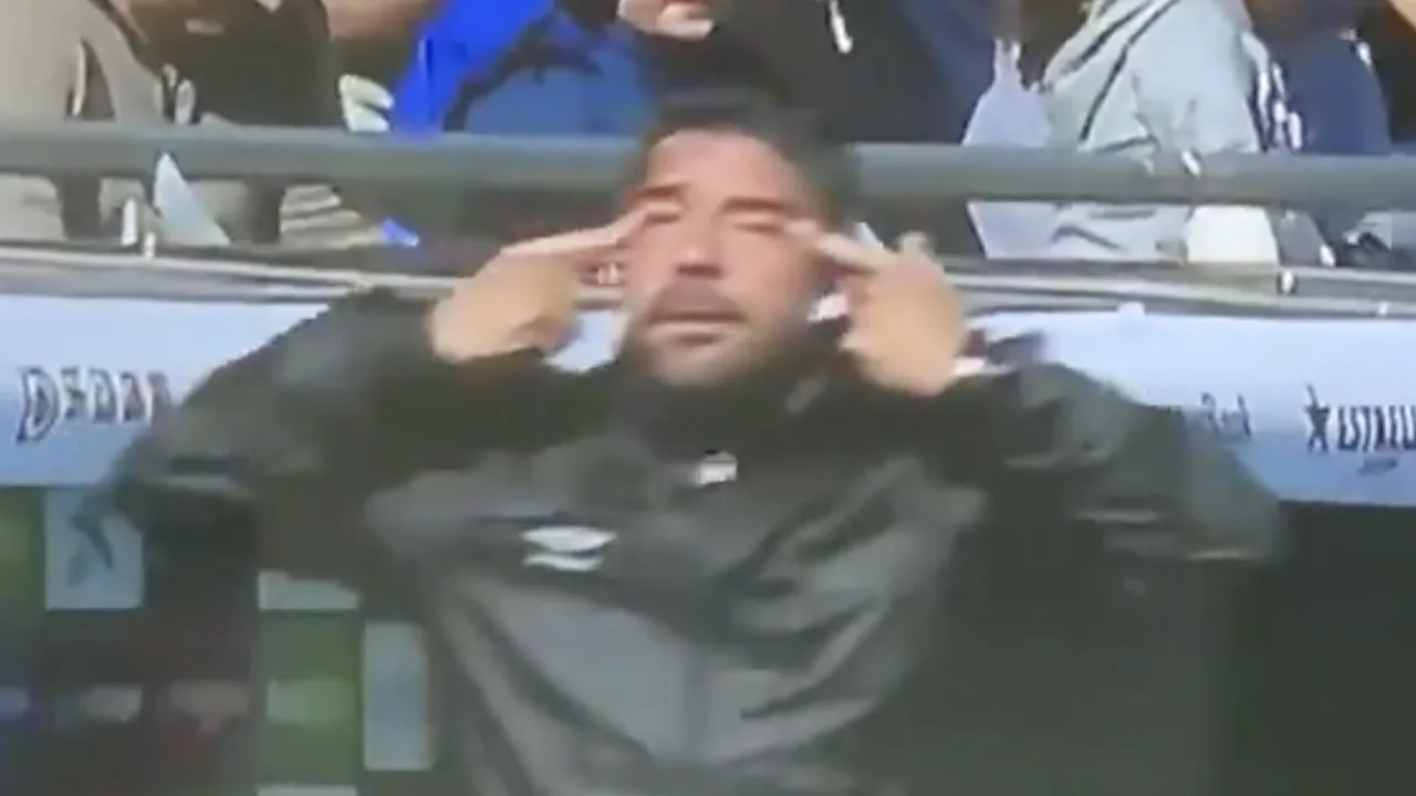 Japanse wisselspeler Mallorca wordt geroepen met 'spleetoog-gebaar'