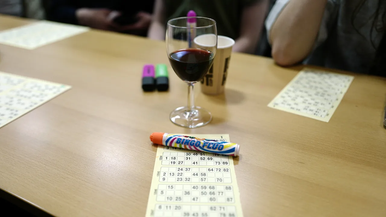 Staatssecretaris presenteert wet om alcohol bij bingo weer toe te staan