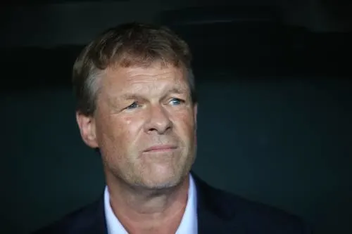 Voetbalbond Oman ontslaat bondscoach Erwin Koeman