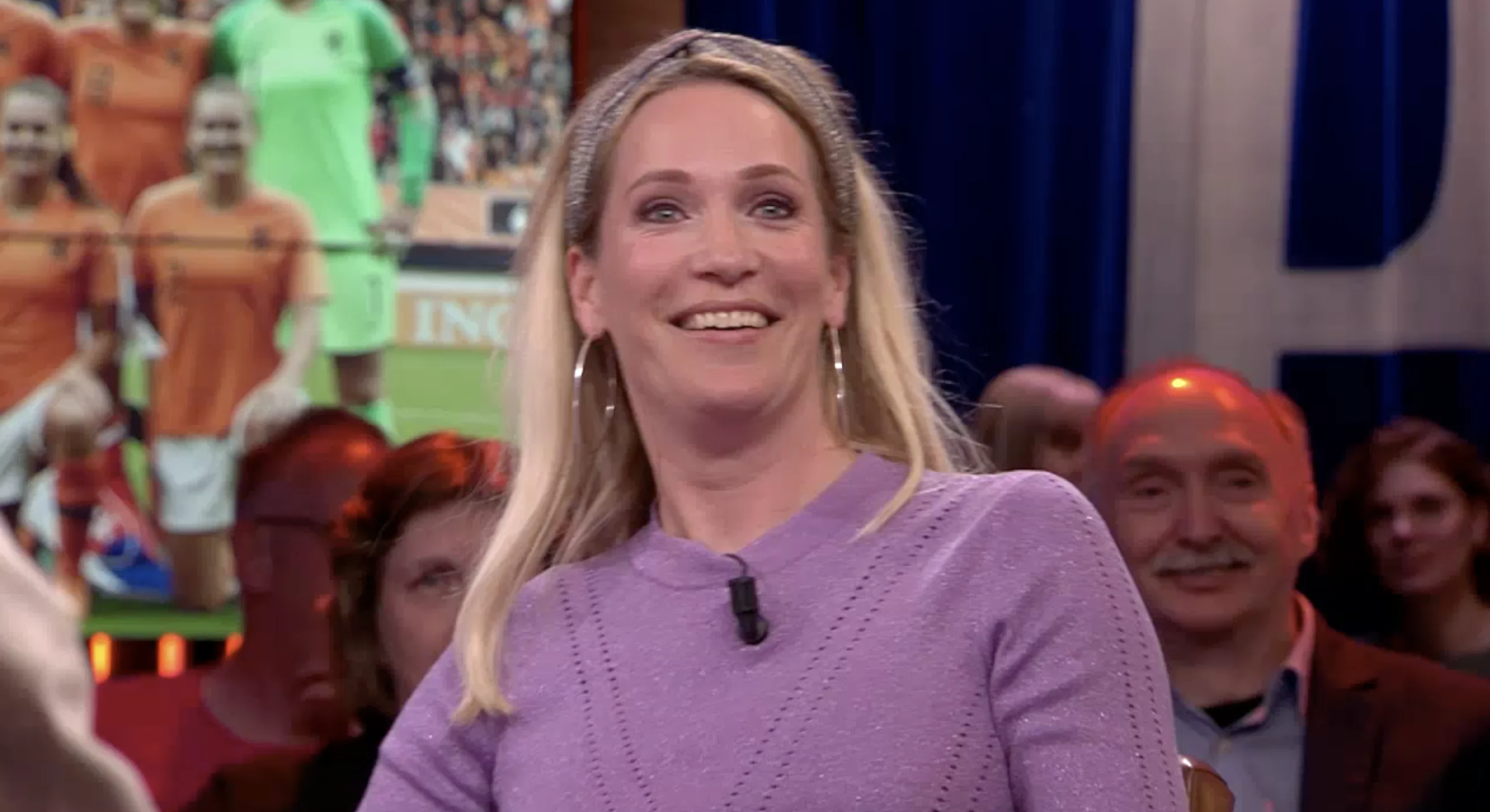 Hélène shockeert: 'Oranje Leeuwinnen verliezen van Japan'