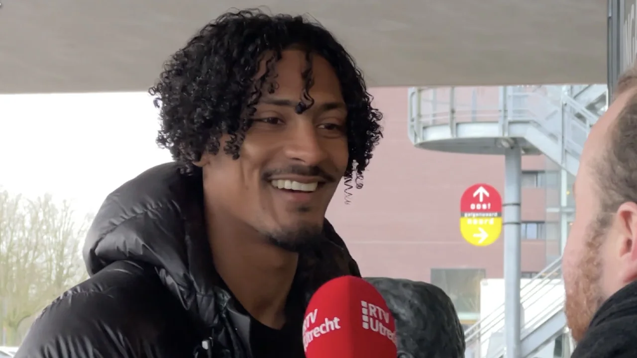 Sébastien Haller gearriveerd bij FC Utrecht: 'It's nice to be back!'