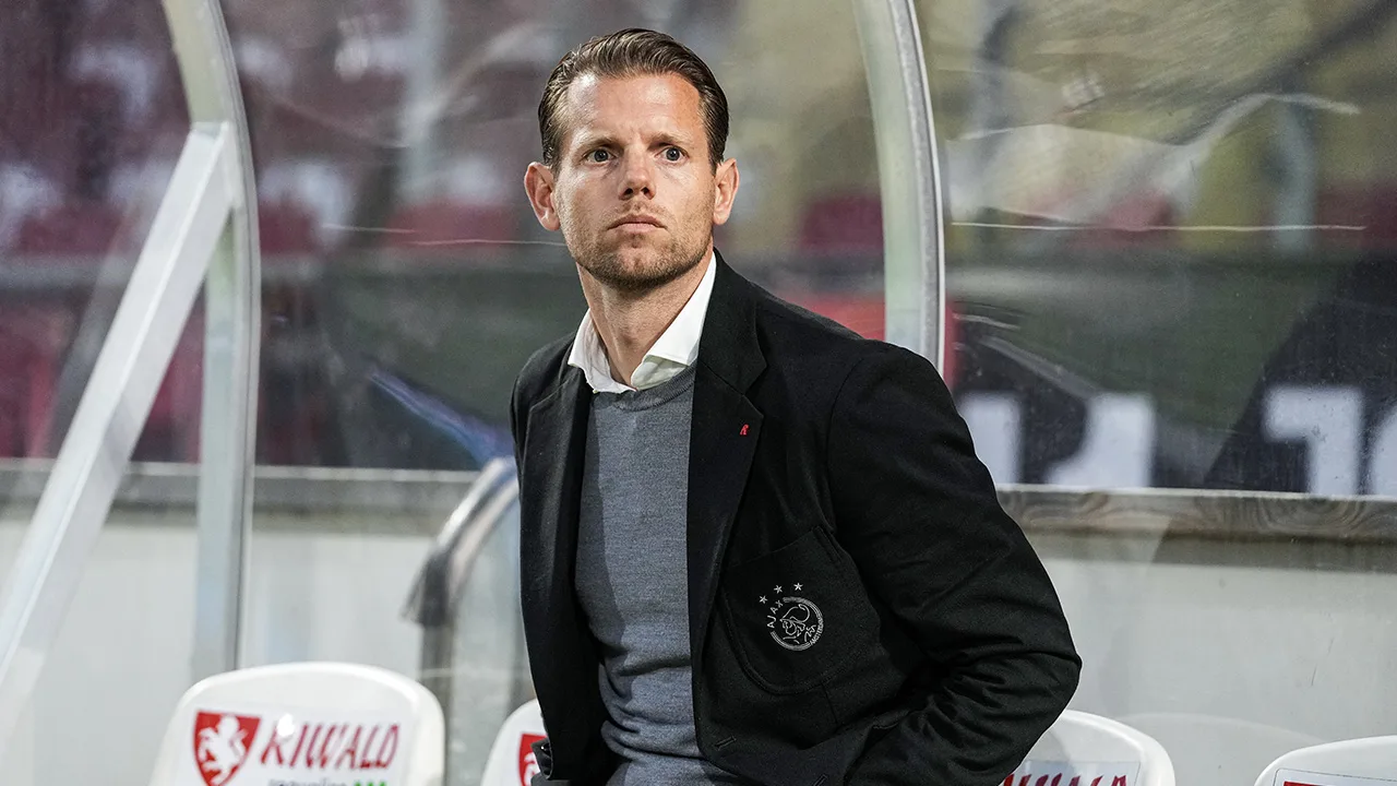 Dave Vos gelinkt aan hoofdtrainerschap Ajax 1