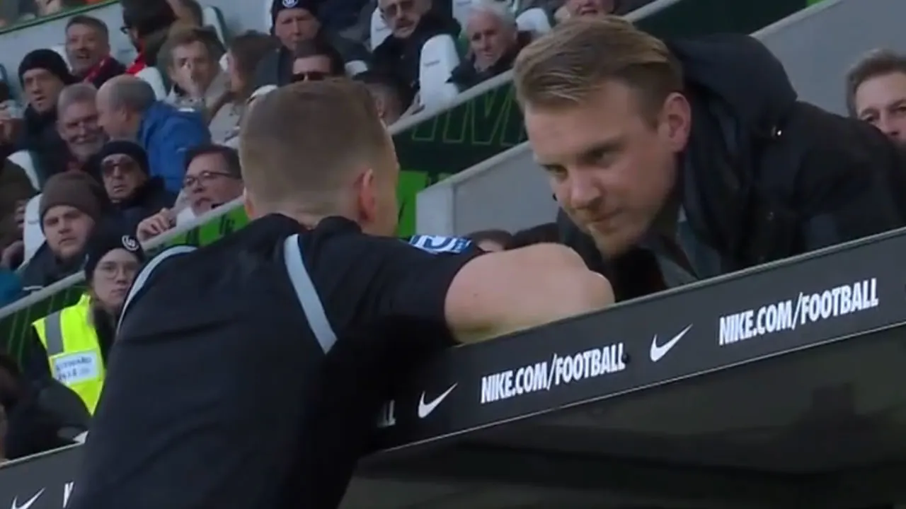 Video: Toeschouwer vervangt vierde official in Bundesliga-duel