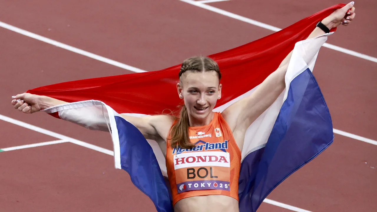 Femke Bol nu samen met Sifan Hassan beste Nederlandse atlete ooit op WK