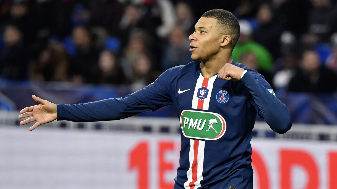 Mbappé treedt in voetsporen van Zlatan en Cavani met nieuwe topscorerstitel