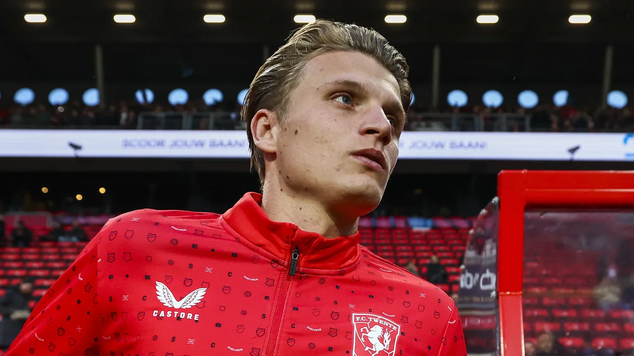 Foto: 'Sem Steijn gespot in Erasmus MC voor medische keuring bij Feyenoord'