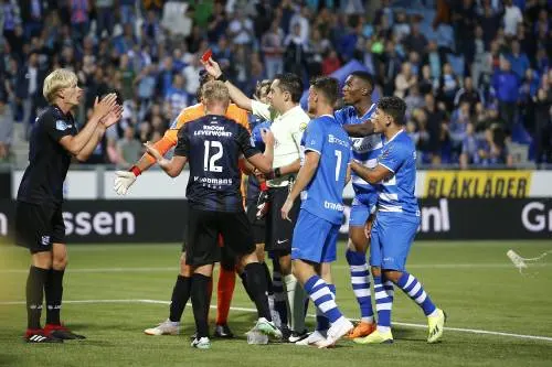 Tiental sc Heerenveen wint openingswedstrijd