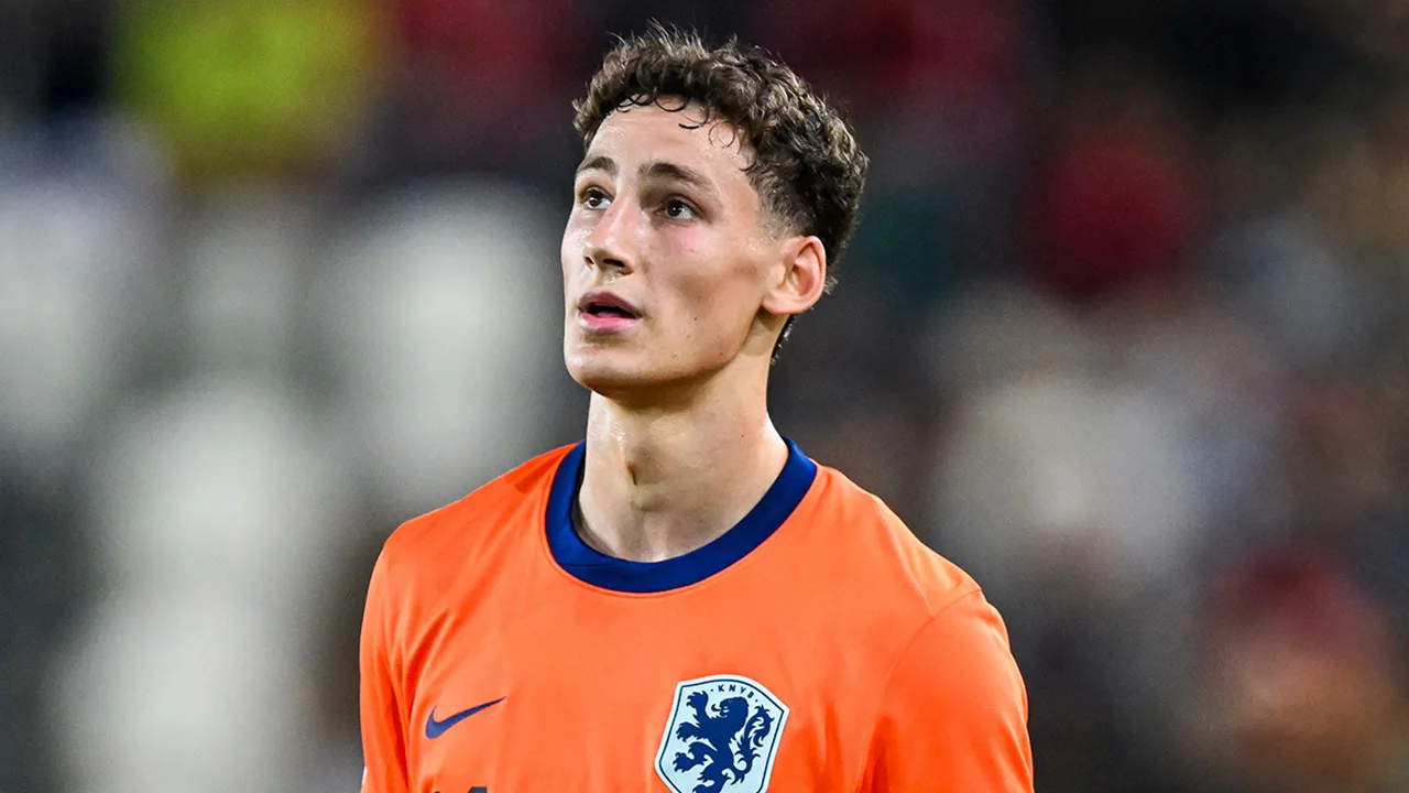 Jong Oranje voorkomt in blessuretijd pijnlijke nederlaag tegen Finland