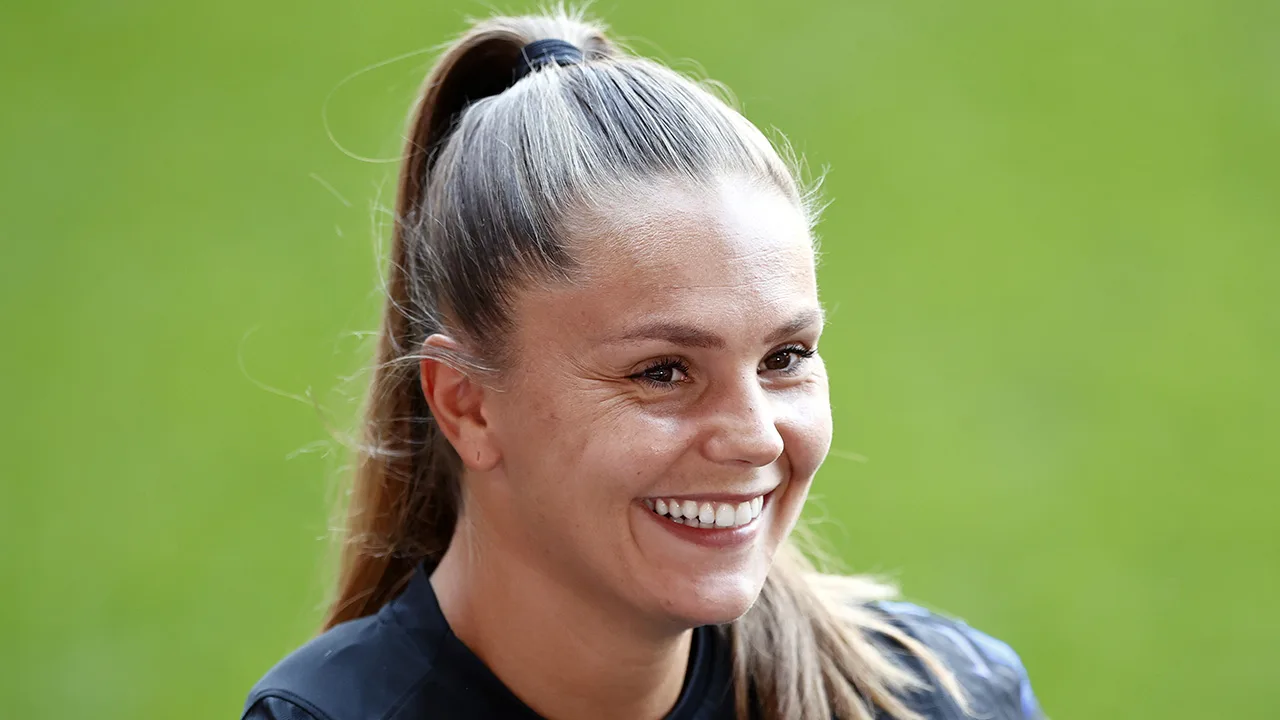 Lieke Martens en Benjamin van Leer trotse ouders geworden van eerste kindje