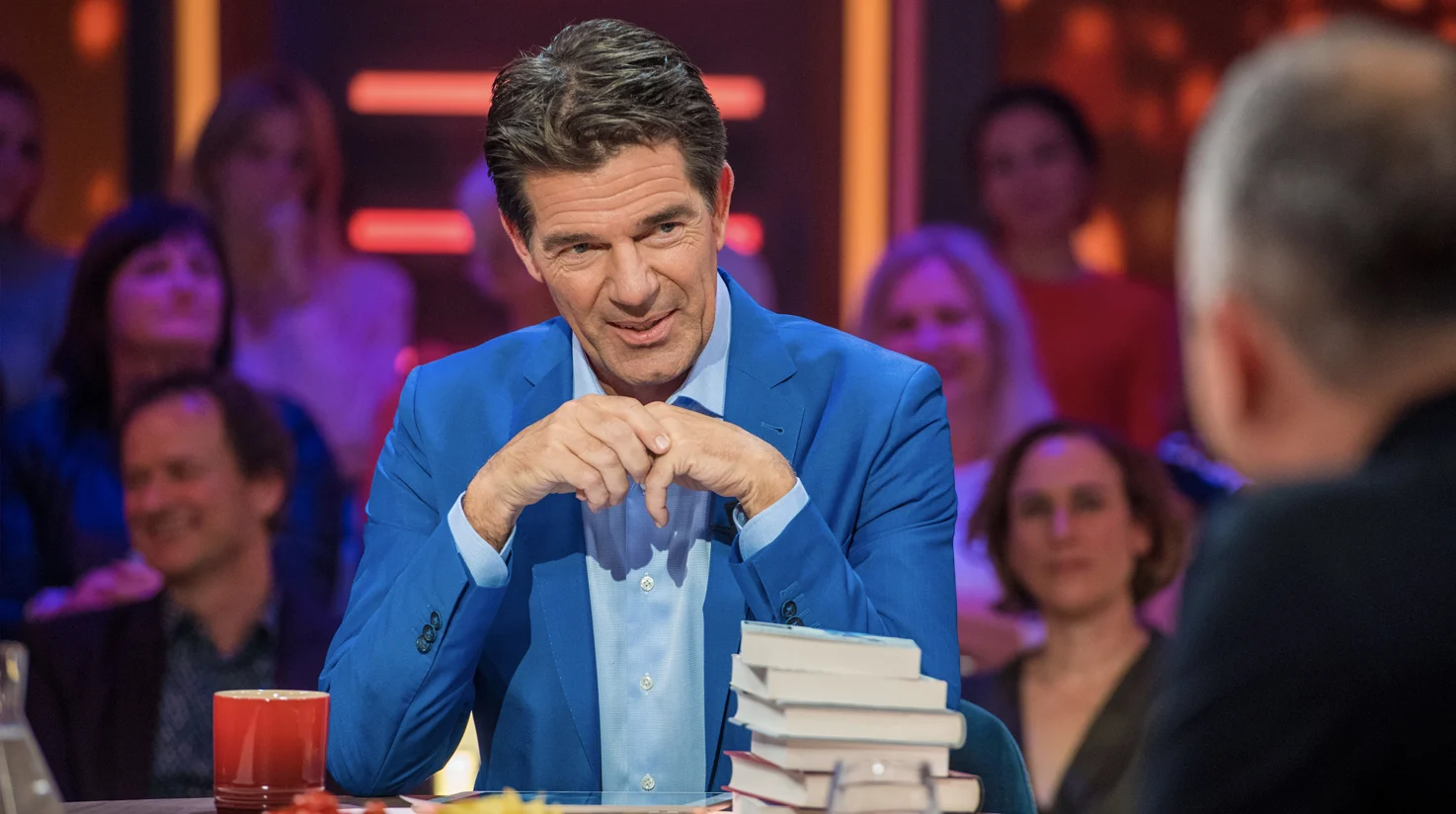 Volkskrant: Twan Huys mediapersoonlijkheid van het jaar, Johan op plek twee