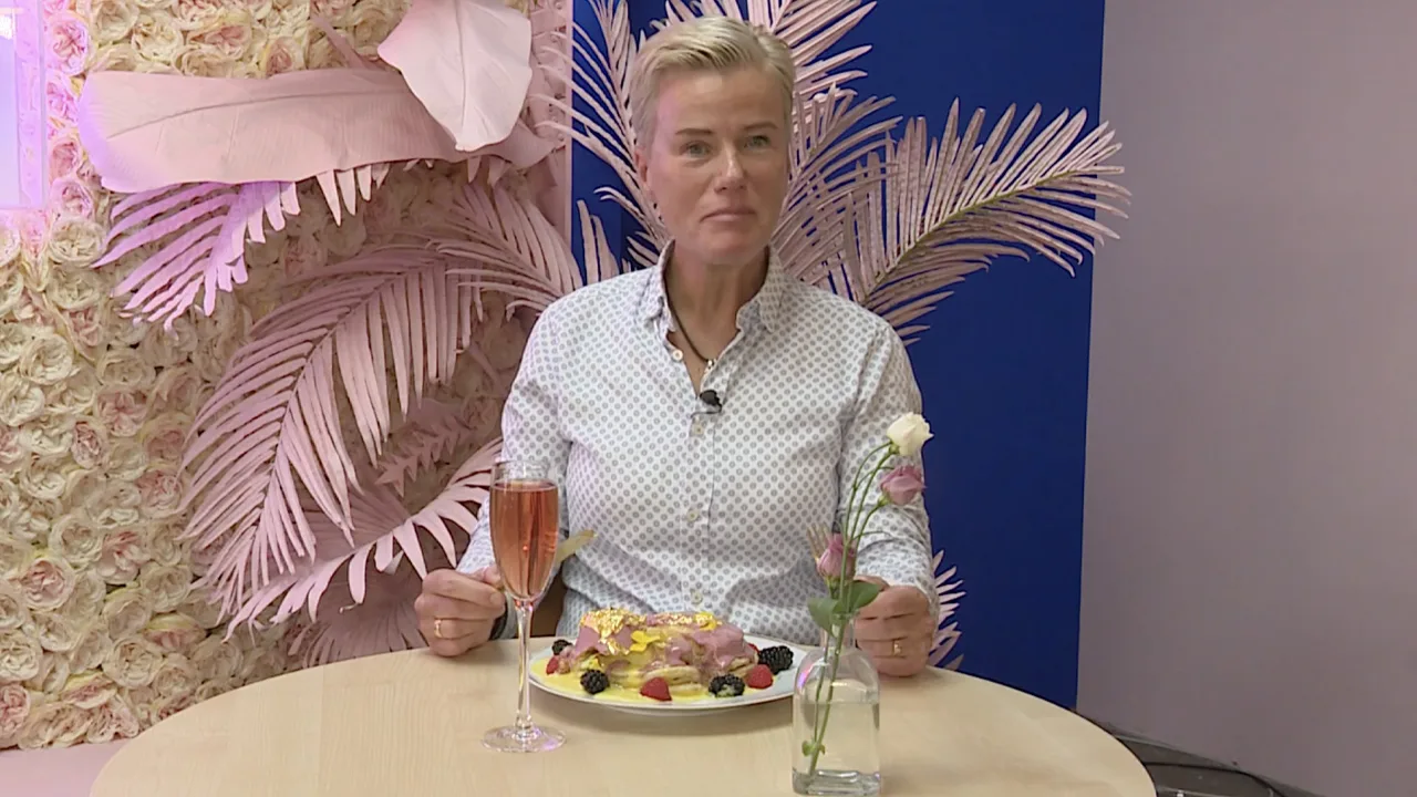 VIDEO: Lust Ellie? Ellie Lust proeft duurste pannenkoek van Amsterdam