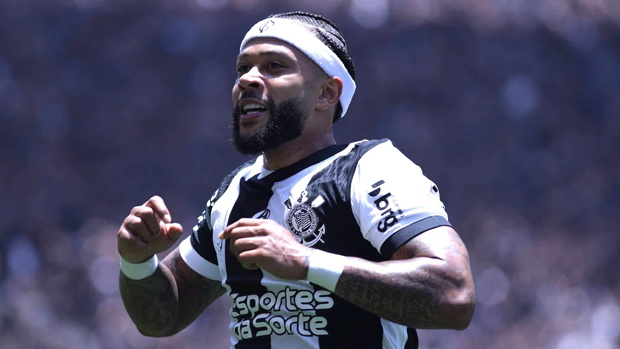 Memphis Depay helpt Corinthians met fraaie treffer aan nipte zege op Cruzeiro